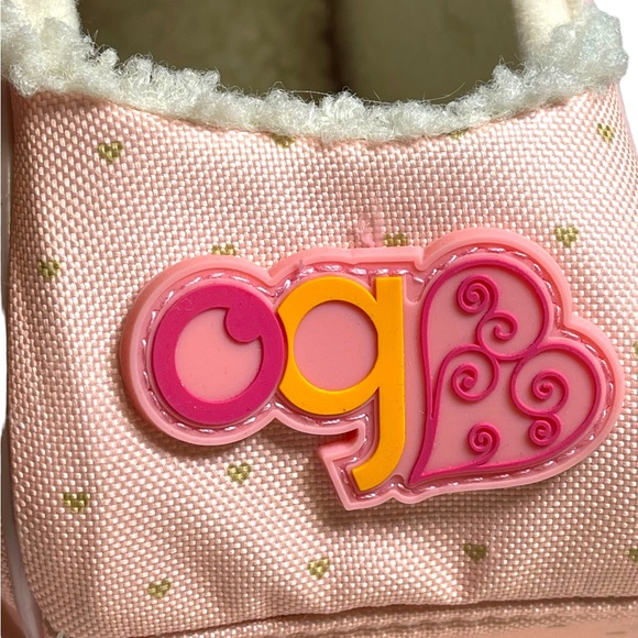 Our Generation Hop In Dog Carrier & Pet Plush Puppy for 18" Dolls - Picture 8 of 16